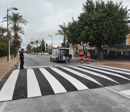 Refuerzo de la seguridad vial en la travesía de Alhaurín de la Torre a la altura del Jardín Oriental