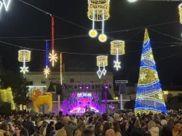 Alhaurín de la Torre inaugura su alumbrado y belenes con un multitudinario arranque de la Navidad y el anuncio de que habrá celebraciones en el Parque Municipal