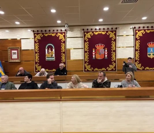 El alcalde se reúne con el voluntariado de Protección Civil para conocer sus necesidades y planificar el 2026