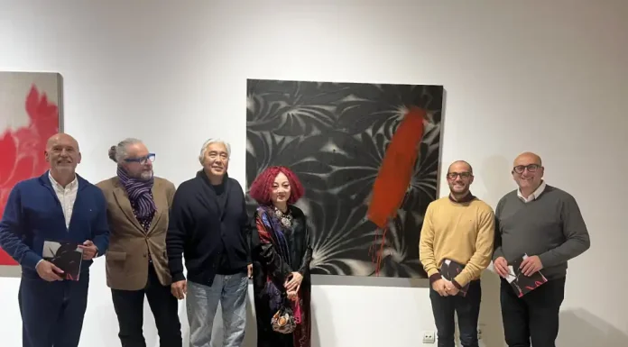 La fuerza simbólica de la pintura de Bian Jing llega a El Portón