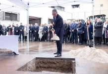 Salado destaca que el Hospital Virgen de la Esperanza representa un símbolo cívico de la colaboración y la lealtad institucional