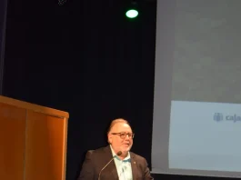 El alcalde pide máxima coordinación entre los municipios y el «liderazgo» de la Junta de Andalucía para aumentar las oportunidades de crecimiento del área metropolitana y la comarca del Guadalhorce El alcalde pide máxima coordinación entre los municipios y el "liderazgo" de la Junta de Andalucía para aumentar las oportunidades de crecimiento del área metropolitana y la comarca del Guadalhorce