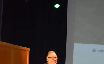 El alcalde pide máxima coordinación entre los municipios y el «liderazgo» de la Junta de Andalucía para aumentar las oportunidades de crecimiento del área metropolitana y la comarca del Guadalhorce El alcalde pide máxima coordinación entre los municipios y el "liderazgo" de la Junta de Andalucía para aumentar las oportunidades de crecimiento del área metropolitana y la comarca del Guadalhorce