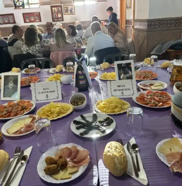 La Real Hermandad de los Moraos celebra su tradicional almuerzo de convivencia