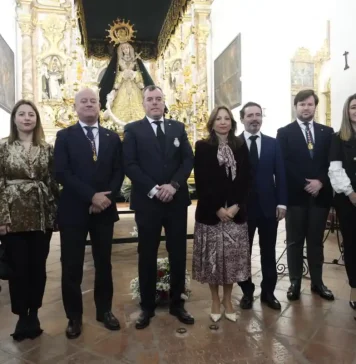 La delegada del Gobierno andaluz en Málaga, Patricia Navarro, subraya la importancia de la Semana Santa como revulsivo económico en los municipios de la provincia