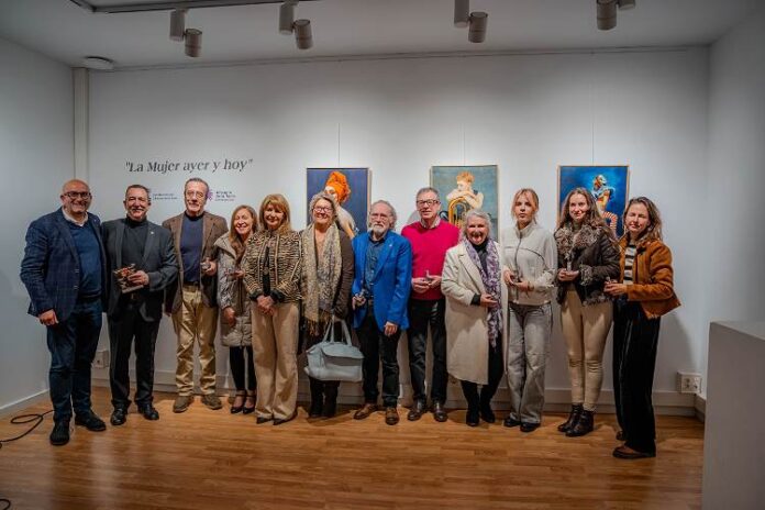 Inaugurada la exposición 'La mujer de ayer y hoy' dentro de la programación del 8-M