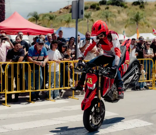 La novena Maxi Concentración Motera reúne a miles de aficionados en un de semana de motor y convivencias