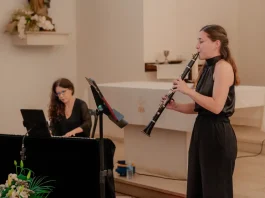 Vecinalh llena Santa Amalia de música y convivencia con un concierto de clarinete y piano