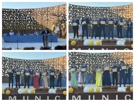 El alumnado de 2° de bachillerato del IES Capellanía se gradúa en El Portón