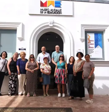 El grupo de investigación y coloquio del Centro Sesmero visita el MAE