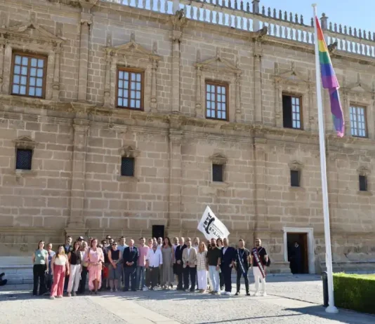 Loles López reivindica una Andalucía “diversa y plural” y llama a defender la libertad, el respeto y la igualdad “los 365 días del año”