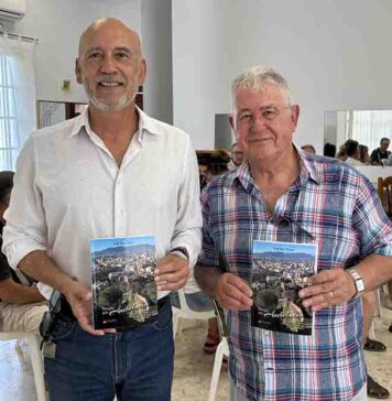 El escritor José Díaz Oliva presenta su novela ‘Periplo por Andalucía’ en la sede vecinal de Pueblo Cortijo