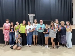 El alumnado del Taller de Escritura Creativa recopila sus relatos y poesías en un libro