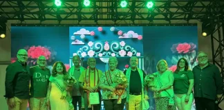Los mayores disfrutan de su tradicional cena en la Feria de San Juan