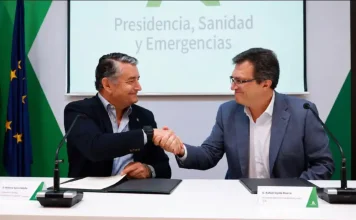 Junta y Sindicato Médico Andaluz firman un acuerdo para mejorar las condiciones de los profesionales Junta y Sindicato Médico Andaluz firman un acuerdo para mejorar las condiciones de los profesionales