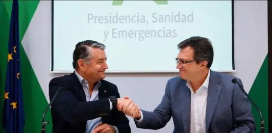Junta y Sindicato Médico Andaluz firman un acuerdo para mejorar las condiciones de los profesionales