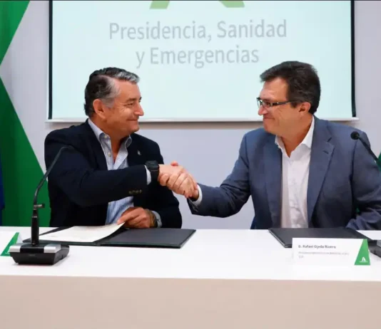 Junta y Sindicato Médico Andaluz firman un acuerdo para mejorar las condiciones de los profesionales