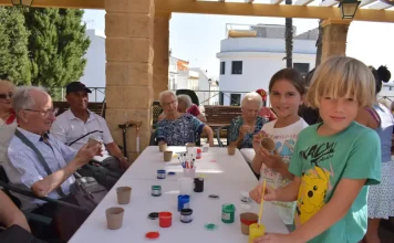 Jornada de convivencia entre mayores y jóvenes del Campamento Urbano  
