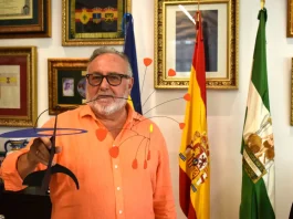 Una nueva escultura embellecerá la avenida de las Américas junto al Mercadona