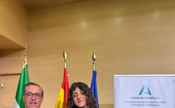 La alumna de El Pinar Julia Doblas; Premio extraordinario de Bachillerato y una de las 50 mejores estudiantes de Andalucía
