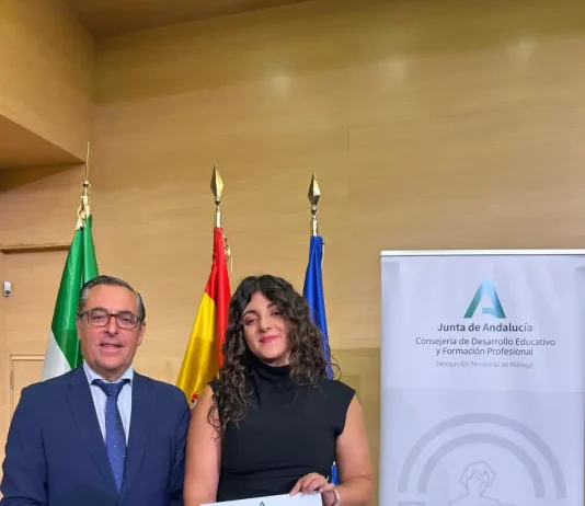 La alumna de El Pinar Julia Doblas; Premio extraordinario de Bachillerato y una de las 50 mejores estudiantes de Andalucía