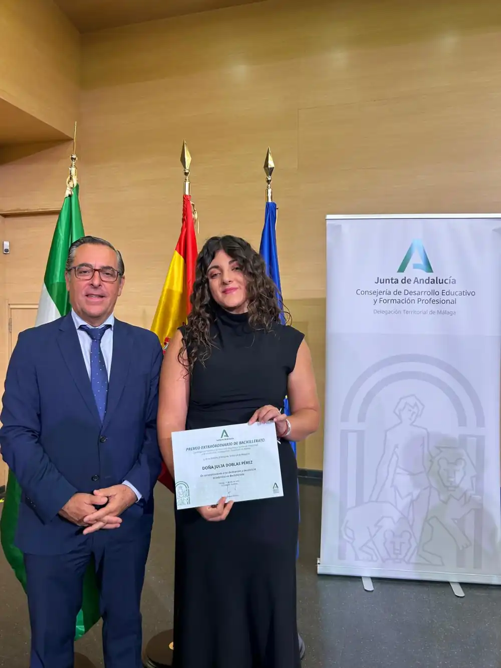 La alumna de El Pinar Julia Doblas; Premio extraordinario de Bachillerato y una de las 50 mejores estudiantes de Andalucía