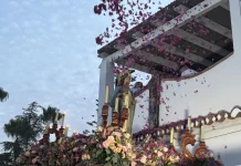 Santa Amalia recorrió su barriada entre el fervor y la tradición