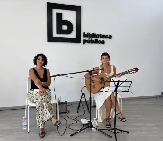 La Biblioteca Municipal acoge un encuentro que fusiona literatura y música   