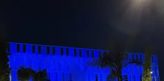 Alhaurín de la Torre se ilumina de Azul para apoyar a quienes conviven con La Enfermedad de "Sjögren
