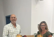 Los clubes de lectura mantienen un encuentro literario con Manuel de Molina   