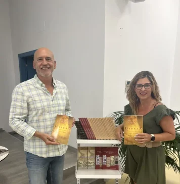 Los clubes de lectura mantienen un encuentro literario con Manuel de Molina Los clubes de lectura mantienen un encuentro literario con Manuel de Molina