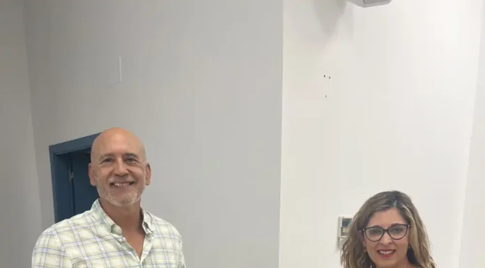 Los clubes de lectura mantienen un encuentro literario con Manuel de Molina Los clubes de lectura mantienen un encuentro literario con Manuel de Molina