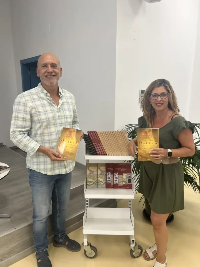 Los clubes de lectura mantienen un encuentro literario con Manuel de Molina   