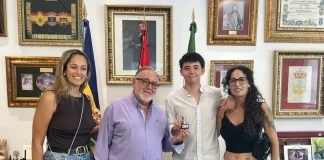 El Alcalde de Alhaurín de la Torre recibe a Marco de la Hoz, concursante de La Voz Kids