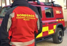 El Consorcio Provincial de Bomberos envía a Ávila un dispositivo de 11 efectivos y cinco vehículos para apoyar en las labores de extinción del incendio de Burgohondo