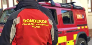 El Consorcio Provincial de Bomberos envía a Ávila un dispositivo de 15 efectivos y cinco vehículos para apoyar en las labores de extinción del incendio de Burgohondo