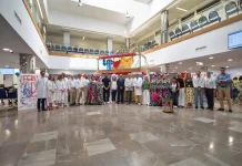 El Hospital Clínico de Málaga se viste de feria para pacientes y profesionales El Hospital Clínico de Málaga se viste de feria para pacientes y profesionales