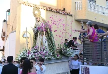 La Virgen de la Esperanza recorre el Barrio de La Alegría en una emotiva procesión
