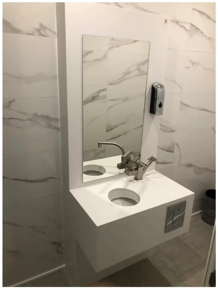 Los aseos de los edificios públicos se adaptarán para personas ostomizadas Los aseos de los edificios públicos se adaptarán para personas ostomizadas