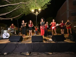 Lady Shakes despliega toda su energía para cerrar con brillantez el ciclo 'De plaza en plaza'