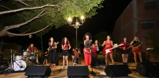 Lady Shakes despliega toda su energía para cerrar con brillantez el ciclo ‘De plaza en plaza’ Lady Shakes despliega toda su energía para cerrar con brillantez el ciclo 'De plaza en plaza'