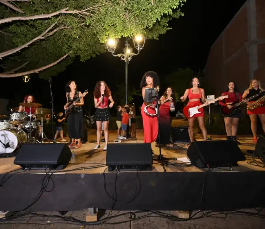 Lady Shakes despliega toda su energía para cerrar con brillantez el ciclo 'De plaza en plaza'