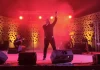 Alberto Ruiz conquista El Portón con “Escándalo”, un viaje por las grandes canciones de Raphael