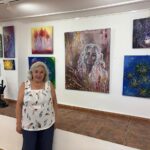 Paloma del Amo presenta la exposición 'Otra realidad' en la sede de Pincel y Barro