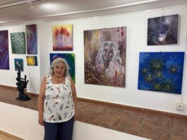 Paloma del Amo presenta la exposición 'Otra realidad' en la sede de Pincel y Barro