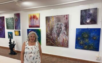 Paloma del Amo presenta la exposición 'Otra realidad' en la sede de Pincel y Barro