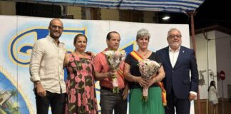 El Barrio de la Alegría arranca su verbena con una multitudinaria noche de fiesta
