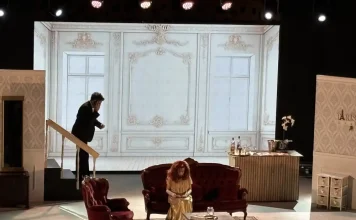 La obra 'Confusa identidad' despide a lo grande el vigésimo Portón del Teatro