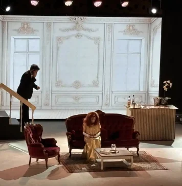 La obra ‘Confusa identidad’ despide a lo grande el vigésimo Portón del Teatro La obra 'Confusa identidad' despide a lo grande el vigésimo Portón del Teatro