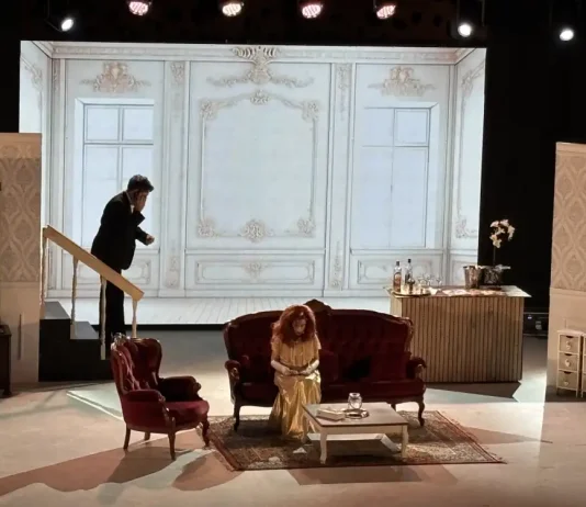 La obra 'Confusa identidad' despide a lo grande el vigésimo Portón del Teatro